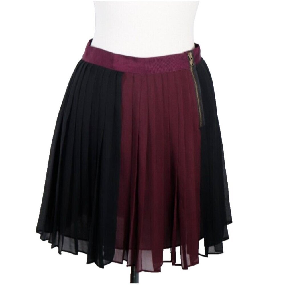 Club Monaco Women's Size 0 XS Black Maroon Pleated A-Line Mini-Skirt Gold Zipper